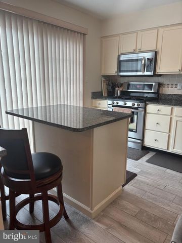 2802 GRAMERCY WAY, Mount Laurel, NJ 08054
