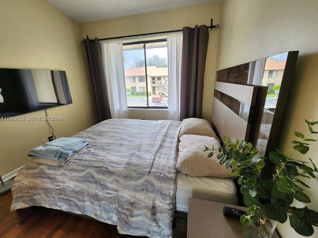 21951 Soundview Ter 203, Boca Raton, FL 33433