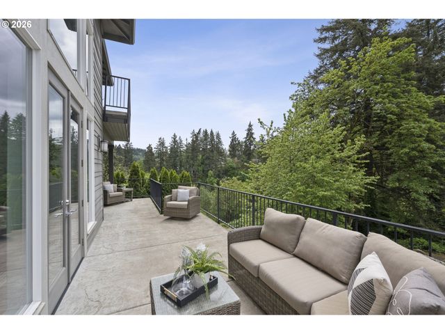 1295 EVAH Ln, West Linn, OR 97068