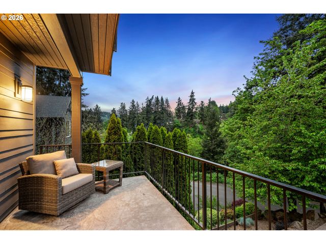 1295 EVAH Ln, West Linn, OR 97068