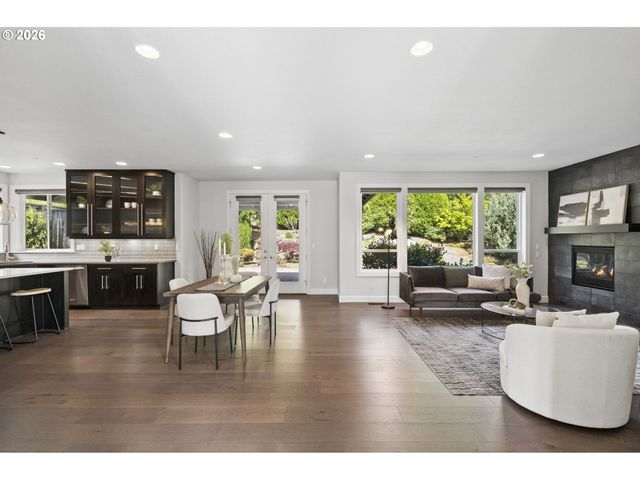 1295 EVAH Ln, West Linn, OR 97068