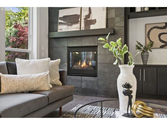 1295 EVAH Ln, West Linn, OR 97068