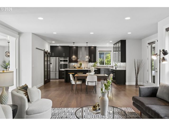 1295 EVAH Ln, West Linn, OR 97068