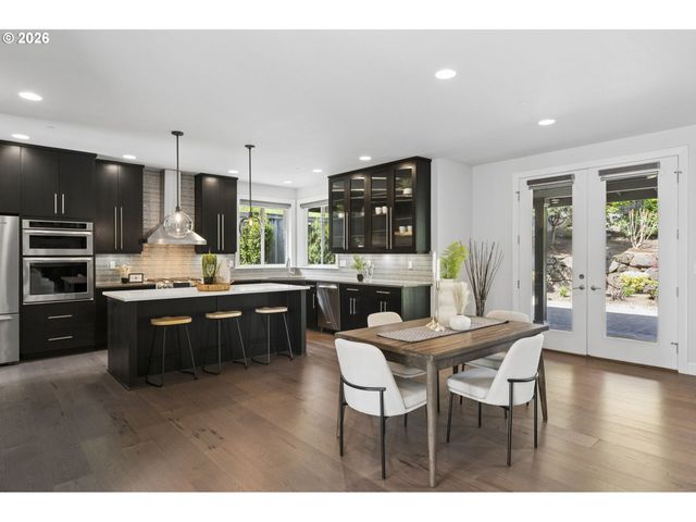 1295 EVAH Ln, West Linn, OR 97068