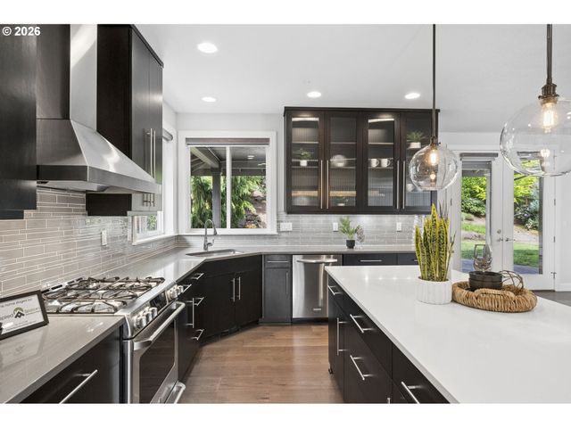 1295 EVAH Ln, West Linn, OR 97068