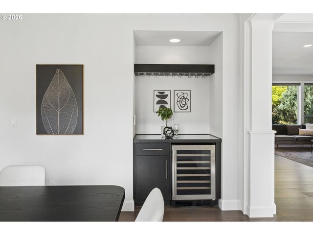 1295 EVAH Ln, West Linn, OR 97068