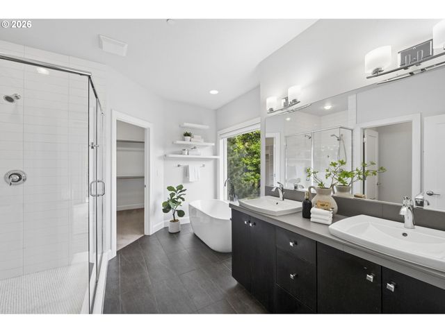 1295 EVAH Ln, West Linn, OR 97068