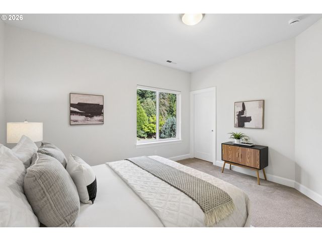 1295 EVAH Ln, West Linn, OR 97068