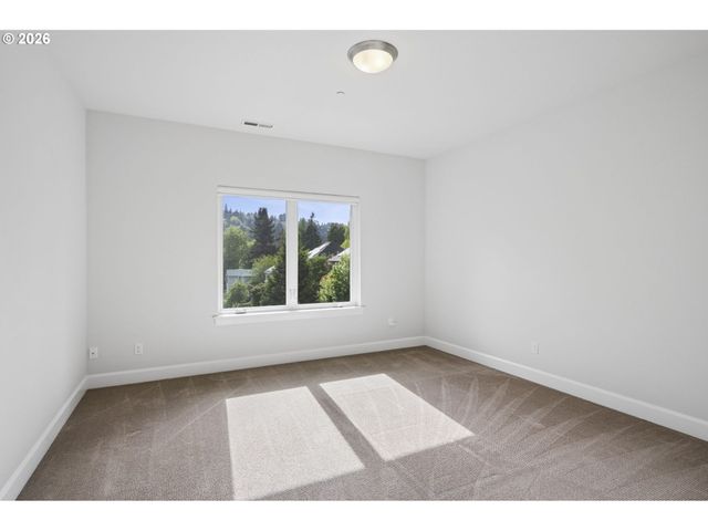 1295 EVAH Ln, West Linn, OR 97068