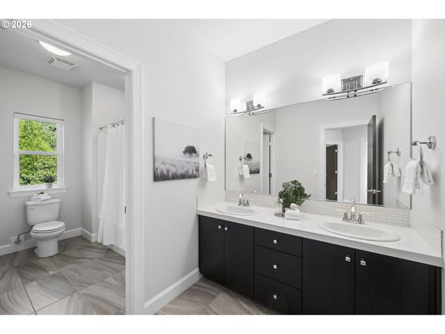 1295 EVAH Ln, West Linn, OR 97068