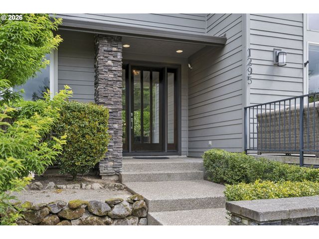 1295 EVAH Ln, West Linn, OR 97068