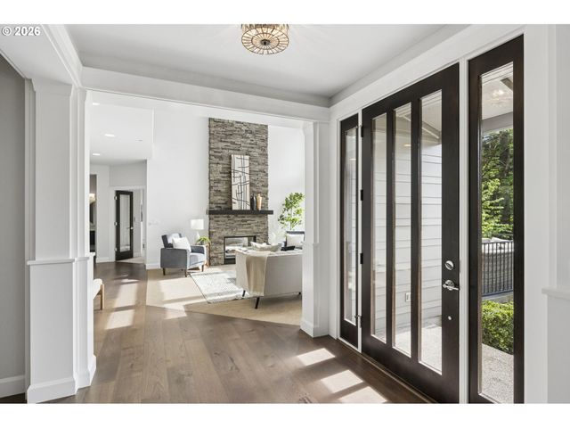 1295 EVAH Ln, West Linn, OR 97068