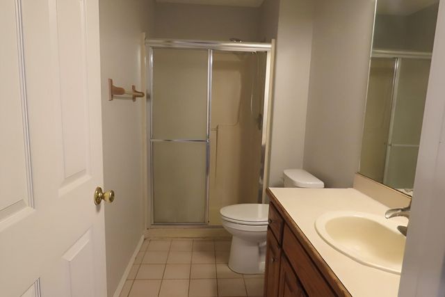 1257 W Bridgewood Place, Nixa, MO 65714