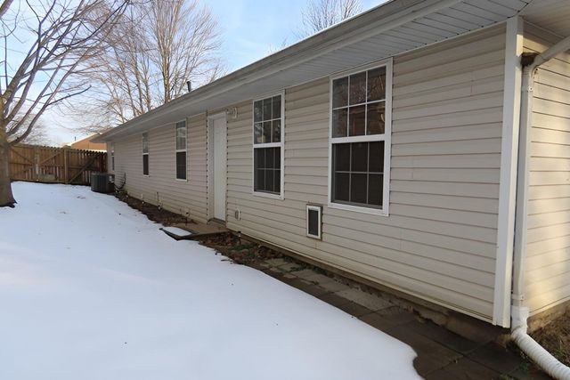 1257 W Bridgewood Place, Nixa, MO 65714