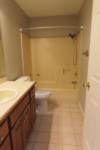 1257 W Bridgewood Place, Nixa, MO 65714