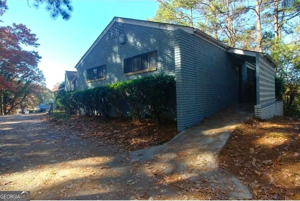 2049 Perkerson Road SW, Atlanta, GA 30310 — exterior