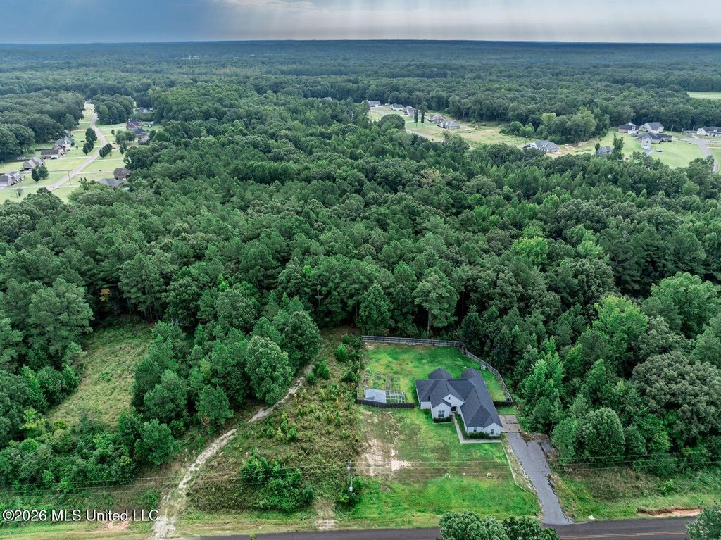 E Deer Creek Road, Byhalia, MS 38611 — photo 2