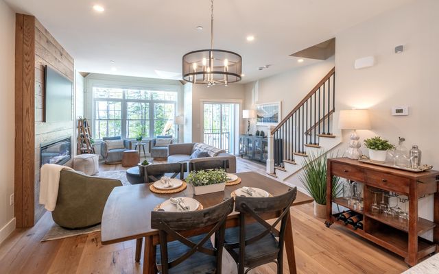 60 White Oaks Rd Unit 23, Laconia, NH 03246