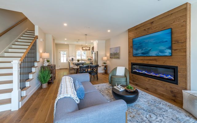 60 White Oaks Rd Unit 23, Laconia, NH 03246