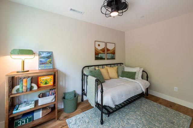 60 White Oaks Rd Unit 23, Laconia, NH 03246