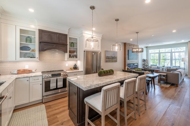 60 White Oaks Rd Unit 23, Laconia, NH 03246