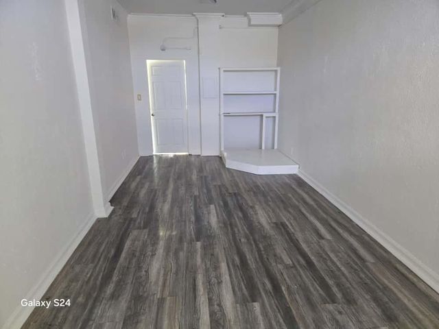 2423 Emancipation Avenue 2, Houston, TX 77004