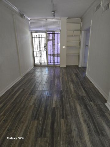 2423 Emancipation Avenue 2, Houston, TX 77004