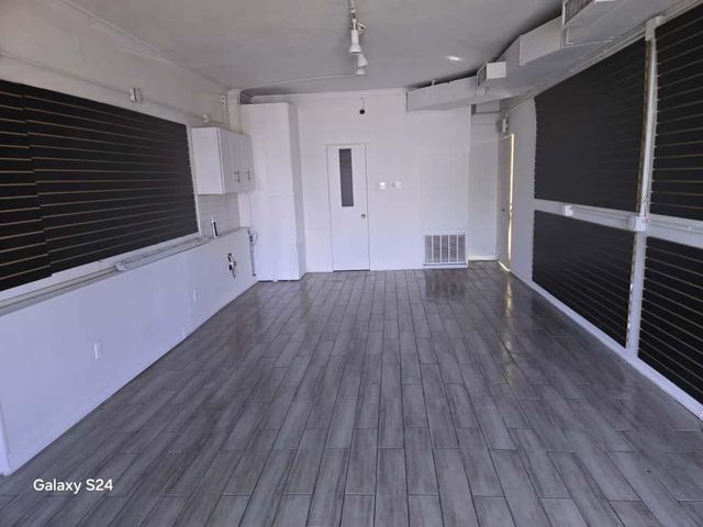 2423 Emancipation Avenue 2, Houston, TX 77004