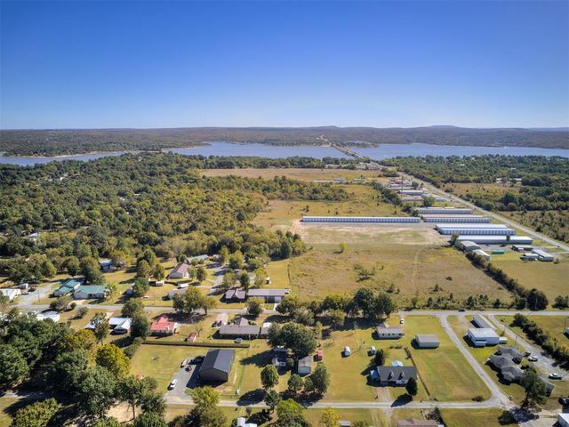 3 Hamilton Road, Eufaula, OK 74432