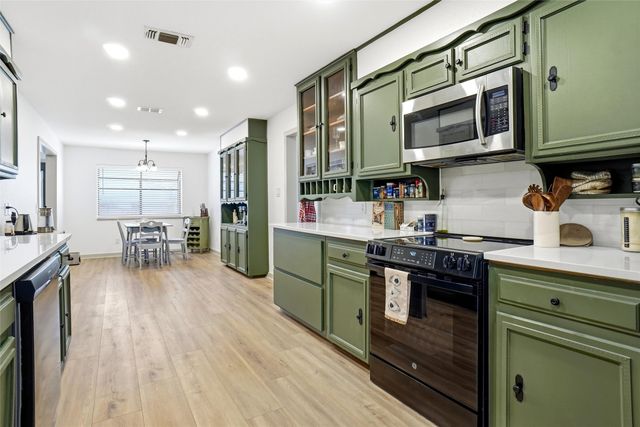 7800 Skylake Drive, Fort Worth, TX 76179