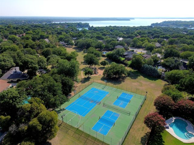 7800 Skylake Drive, Fort Worth, TX 76179
