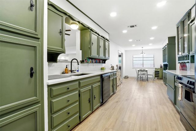7800 Skylake Drive, Fort Worth, TX 76179
