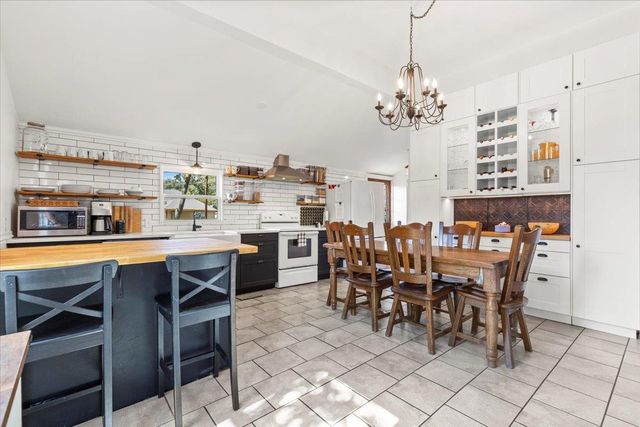 503A Wilkes ST, Smithville, TX 78957