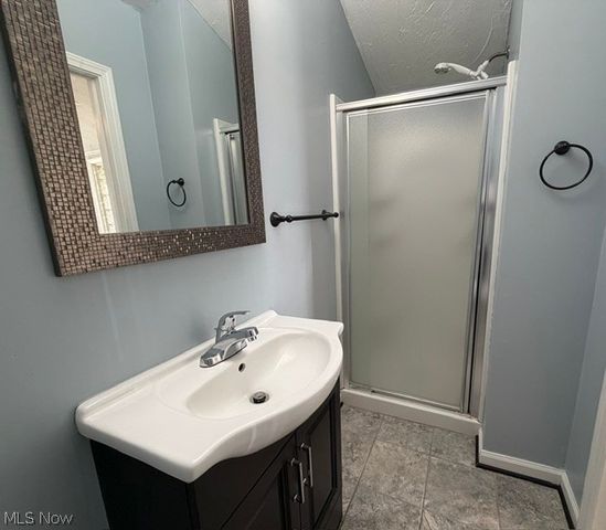 1139 Roslyn Avenue, Akron, OH 44320