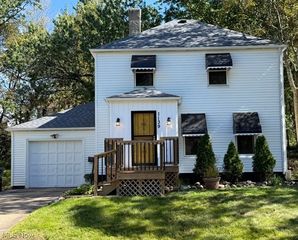 1139 Roslyn Avenue, Akron, OH 44320
