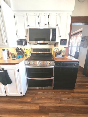 425 E Blair, Mulvane, KS 67110