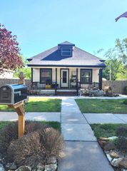 425 E Blair, Mulvane, KS 67110