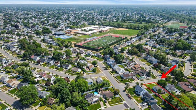 6 Shotgun Lane, Levittown, NY 11756