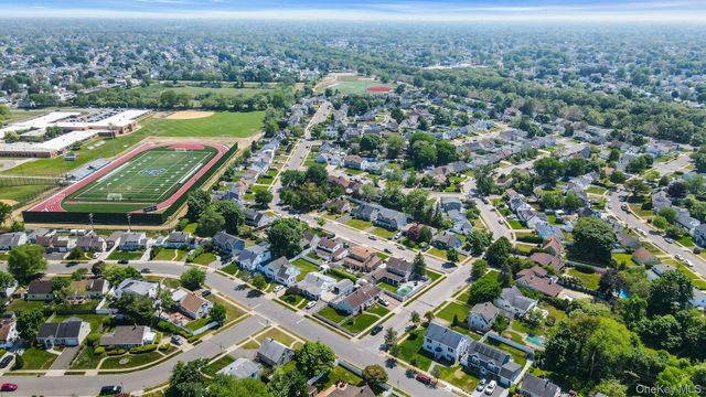 6 Shotgun Lane, Levittown, NY 11756