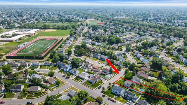 6 Shotgun Lane, Levittown, NY 11756
