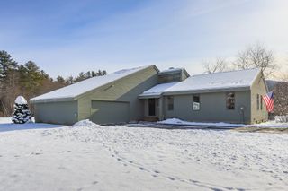 69 Bog Road, Goffstown, NH 03045