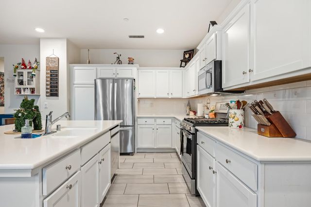 3037 Traverse Lane, Clovis, CA 93619