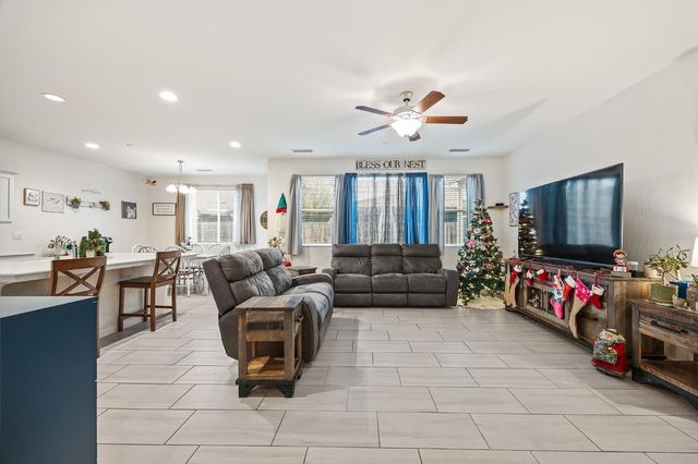 3037 Traverse Lane, Clovis, CA 93619