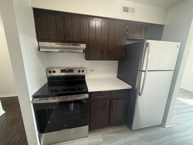 2300 N Harlem Avenue 606, Elmwood Park, IL 60707
