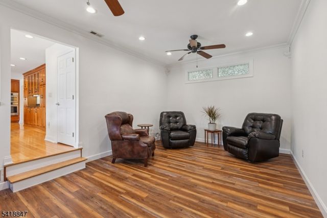 3 Stagecoach Way, Hillsborough Twp., NJ 08844