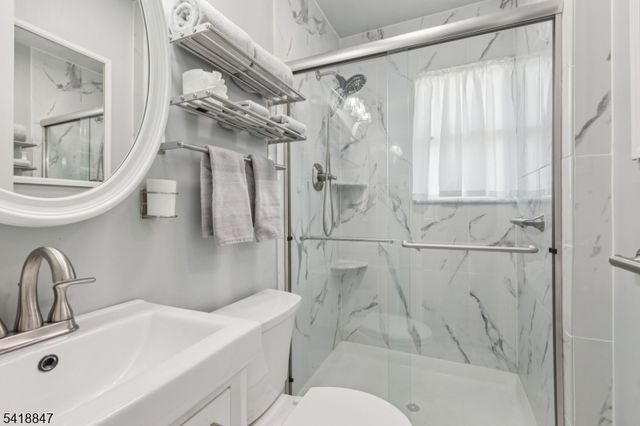 3 Stagecoach Way, Hillsborough Twp., NJ 08844