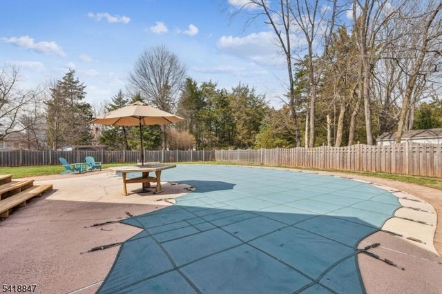 3 Stagecoach Way, Hillsborough Twp., NJ 08844