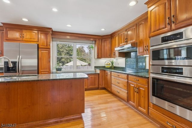 3 Stagecoach Way, Hillsborough Twp., NJ 08844