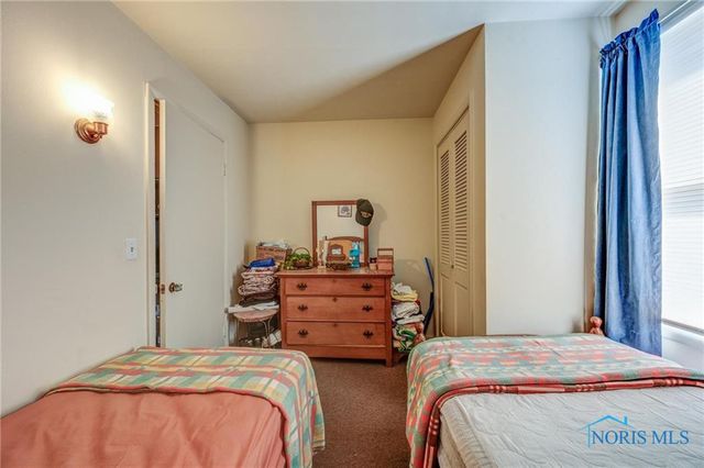 2079 Arkansas Street, Oregon, OH 43616