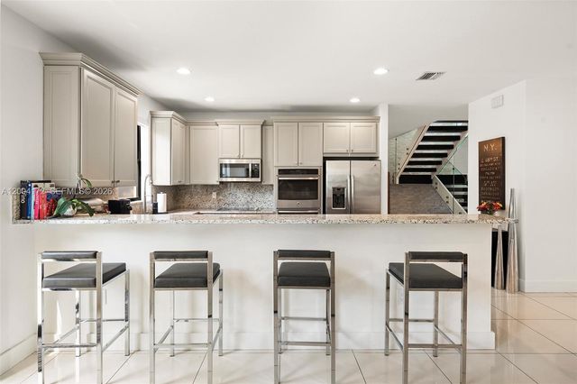 9890 NW 86th Terrace, Doral, FL 33178